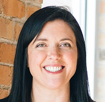 Portret van Sophie Hartwell, hoofd klantenservice serviceteam